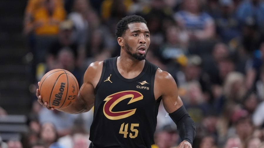 Cavaliers' All-Star set to play in must-win game five