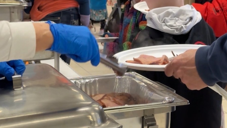 Warren Family Mission welcomes Valley for Easter meal
