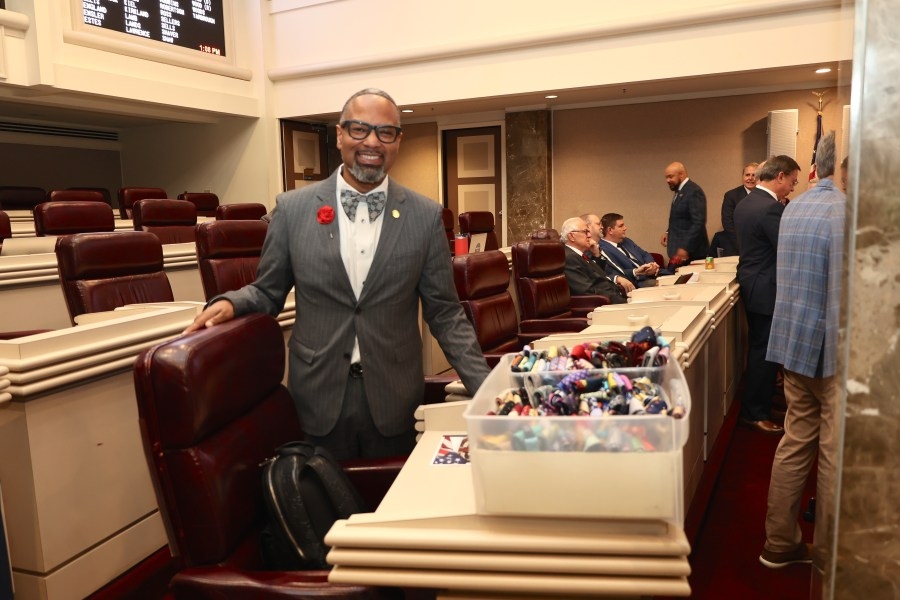 Alabama legislators celebrate end of session with ‘Napoleon Bracy Bow Tie Day'