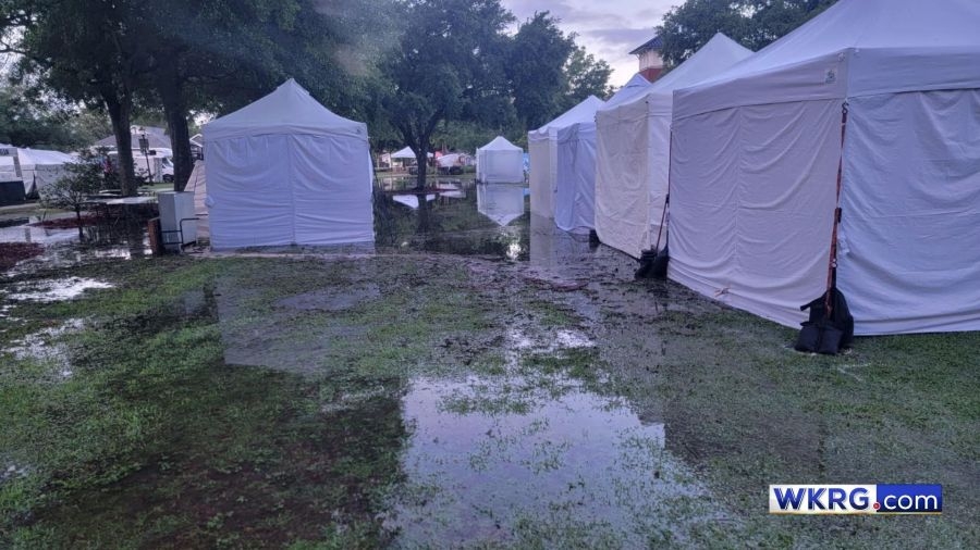 Foley employees save the day for Art in the Park on Mother's Day weekend
