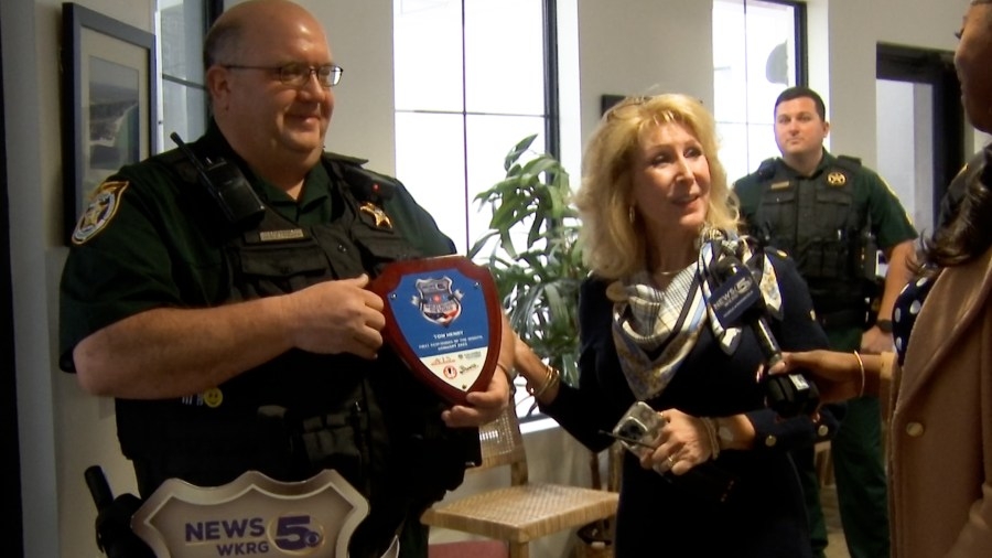 Okaloosa County School Resource Officer leaves lasting impact on students, receives Smiles Behind the Shield Award