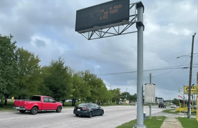 New overhead street signs coming to one Clarksville roadway
