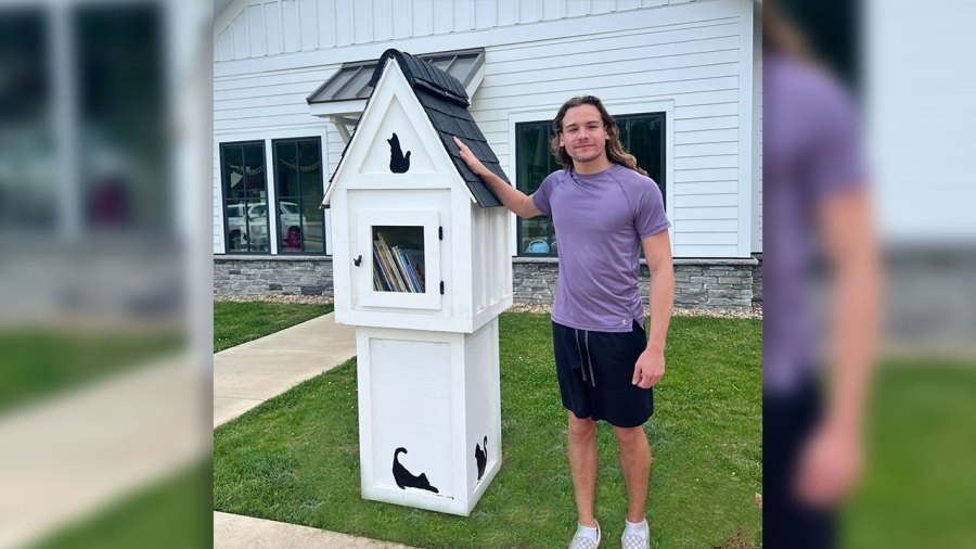 Eagle Scout builds lending library for Williamson County Animal Shelter