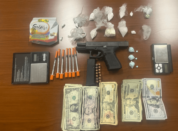 MNPD: Felon charged after traffic stop leads to discovery of stolen gun, drugs