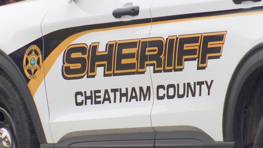 Woman arrested, man on the run after leading Cheatham County deputies on chase