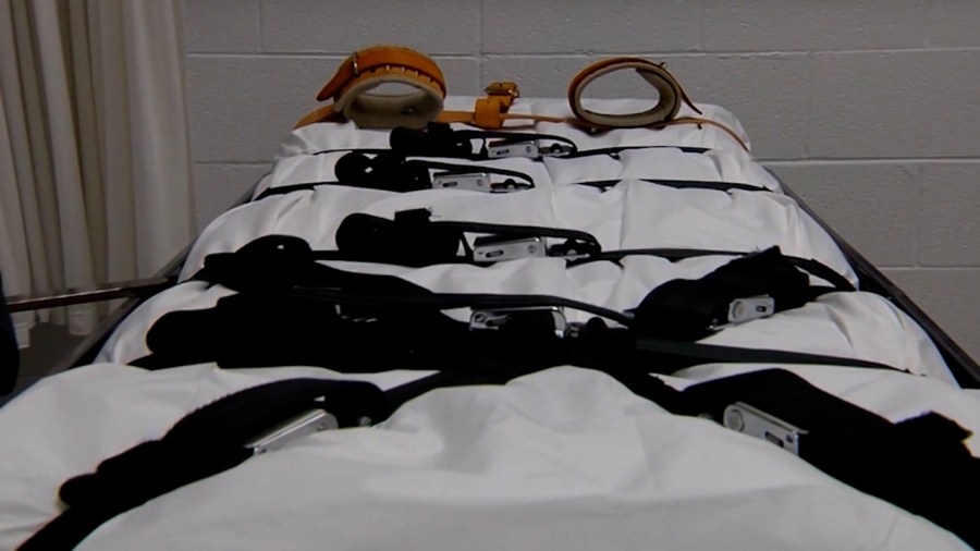 Media witness recounts execution of Oscar Smith