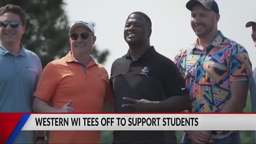 Packers' Leroy Butler backs Junior Achievement in Eau Claire Wisconsin