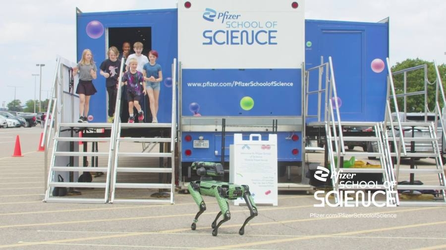Young minds dive into discovery at Pfizer School of Science Mobile Experience