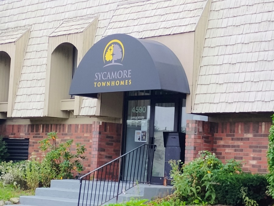 Residents at unsafe townhomes demand time, money to move