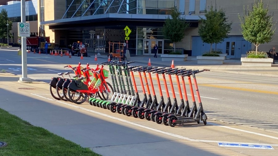 6 ways kids can stay safe while riding a bike or e-scooter