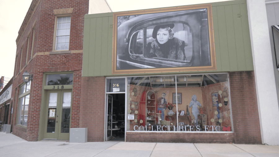 104 year old business owner's legacy courses through Downtown Panama City