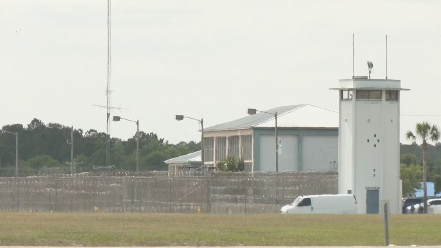 Okaloosa man's execution delayed 2 hours by late appeals