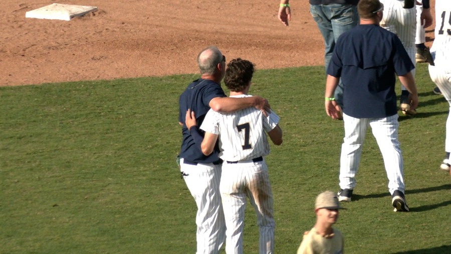 Watch: Father-son duo claim second state championship