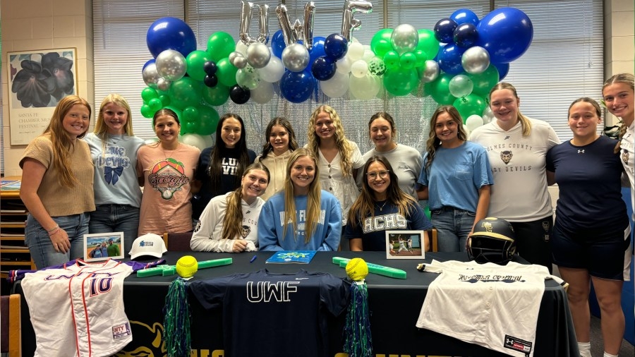 Holmes County's Adams signs with UWF