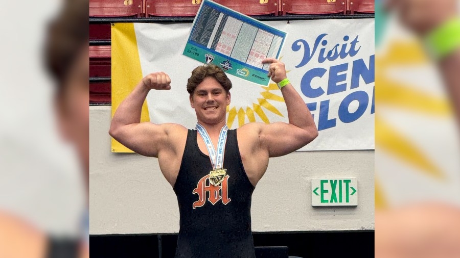 Mosley's Fowler wins weightlifting state championship