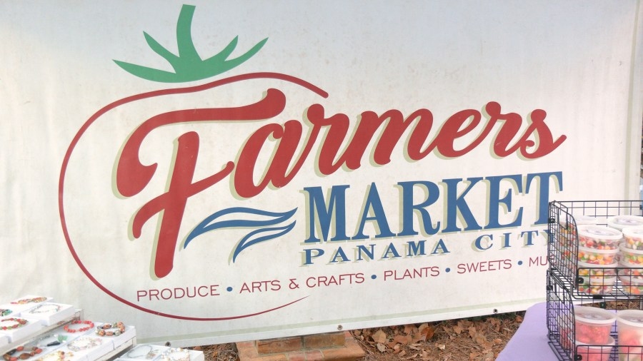Shop local at farmers markets across Panama City