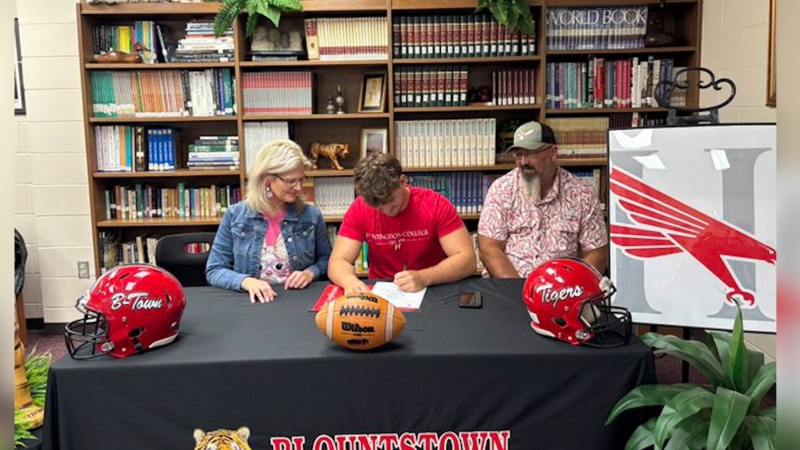 Blountstown's Lambeth signs with Huntingdon College