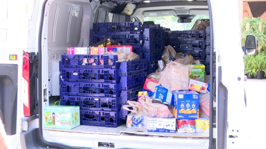 East Peoria Police host 'Pack the Cruiser' food drive at Kroger
