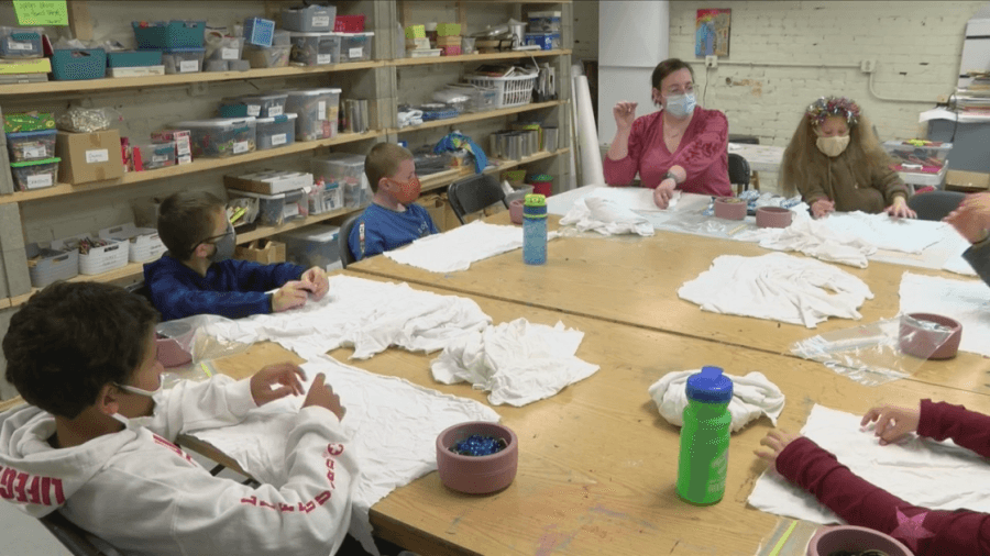 Grant supporting free classes at the Peoria Art Guild