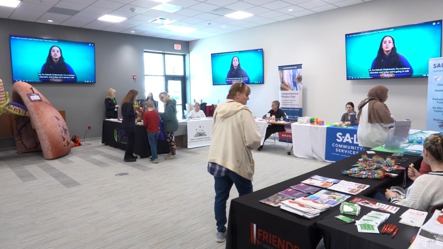Peoria County residents access community resources at fair