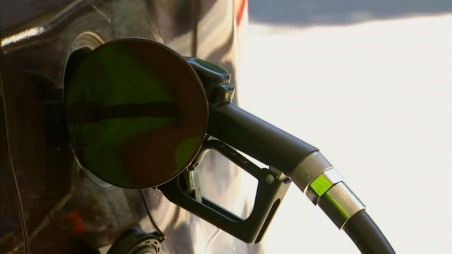 Gas prices in Peoria area drop, averaging $3.31 per gallon