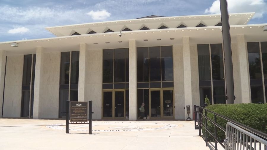 House could increase teacher raises in their version of state budget