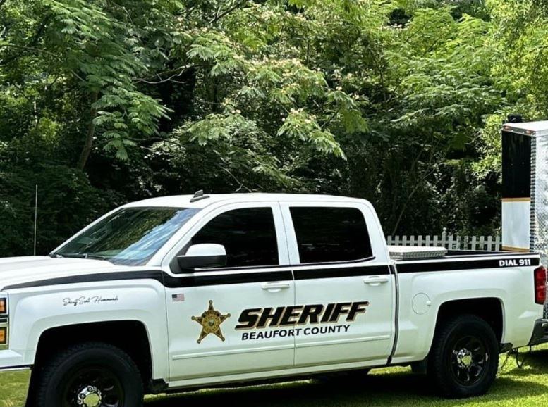 Man charged with larceny of a gun, breaking and entering in Beaufort County