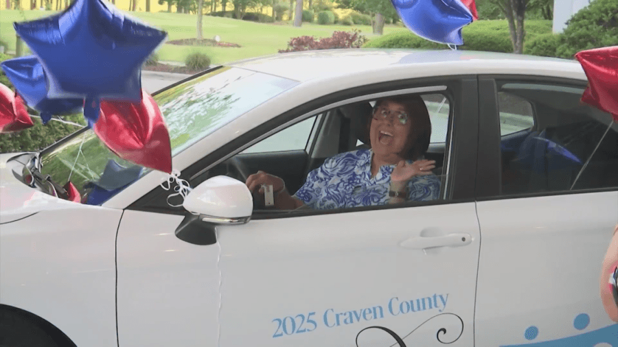 Craven County Schools celebrated Teacher of the Year with red carpet gala, new car