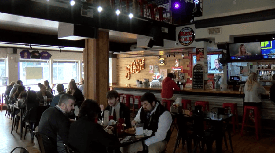 Downtown Greenville businesses seeing some students stay in town for work