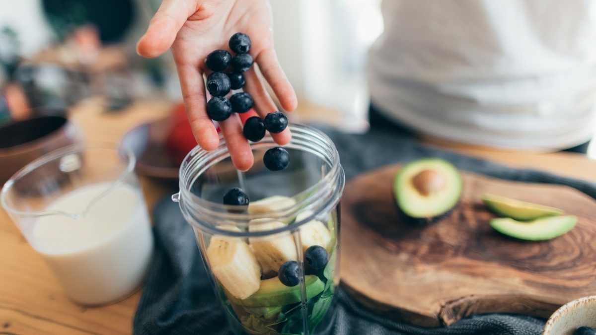 The Best Breakfasts To Block Blood Sugar Spikes, From Smoothies to Cereal