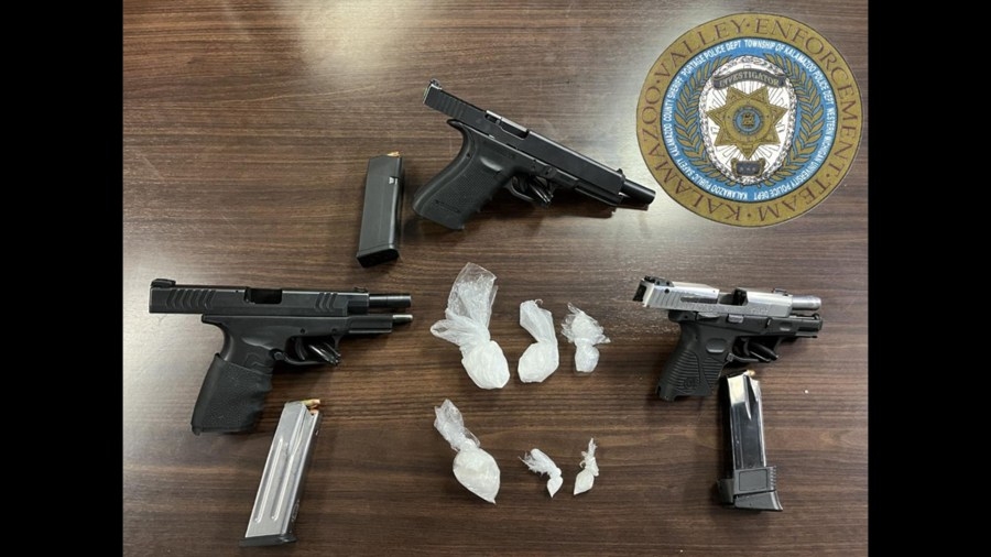 Kzoo drug bust ends with guns, cocaine found; 1 arrested