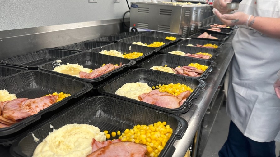 West Side Grand Rapids bar hands out 200 Easter meals to those in need