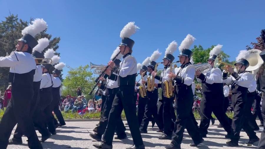 Volksparade wraps up Tulip Time with a new route