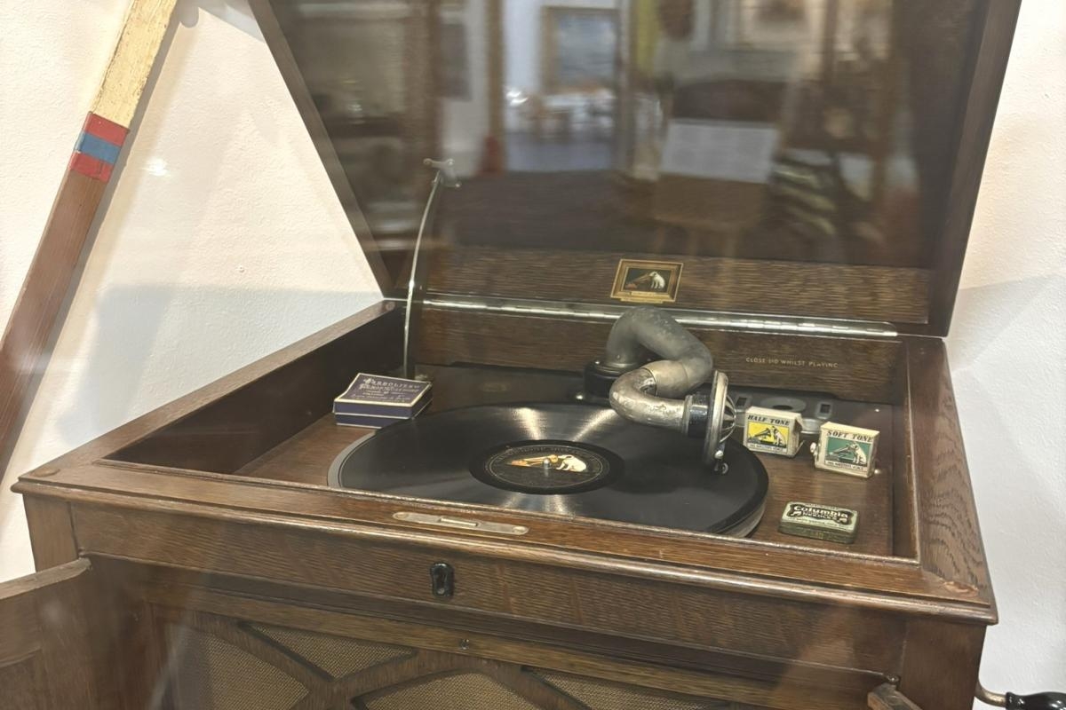 Find out who owned this gramophone on display at city museum