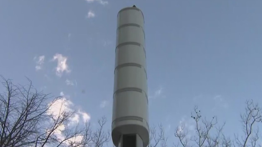 ‘Intrusive': Upper East Side residents oppose installation of 5G tower