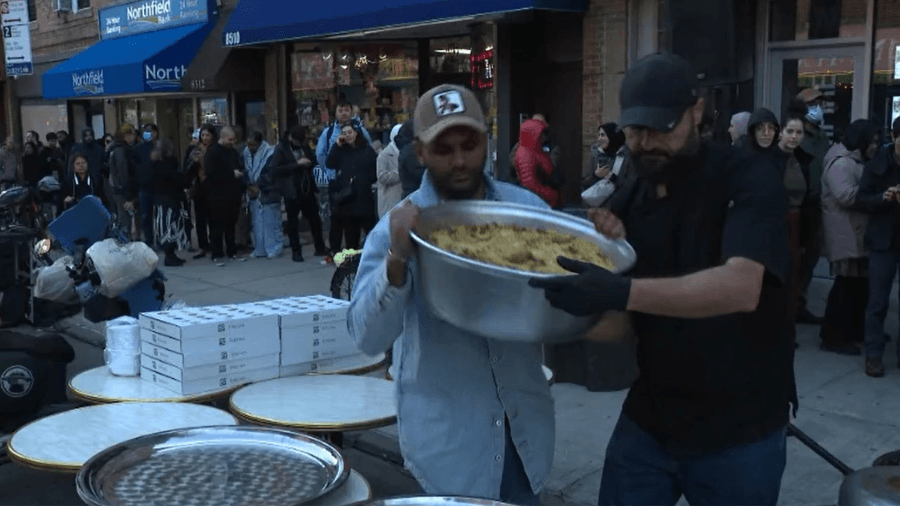 Community gathers for free Iftar meal at Brooklyn restaurant