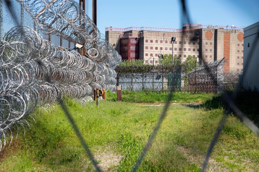 Court hearing to determine if ICE can have office on Rikers Island