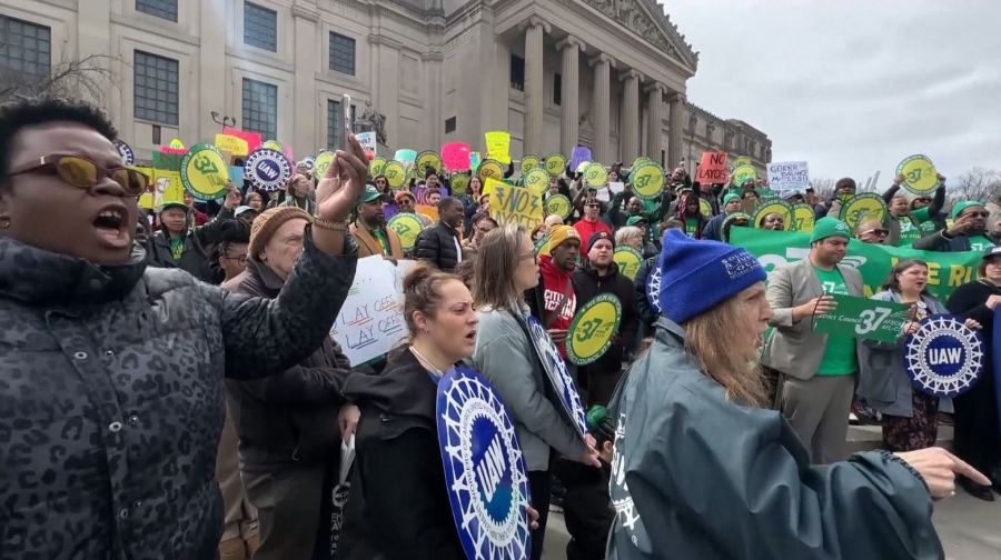 Brooklyn Museum employees rally against layoffs amid financial crisis
