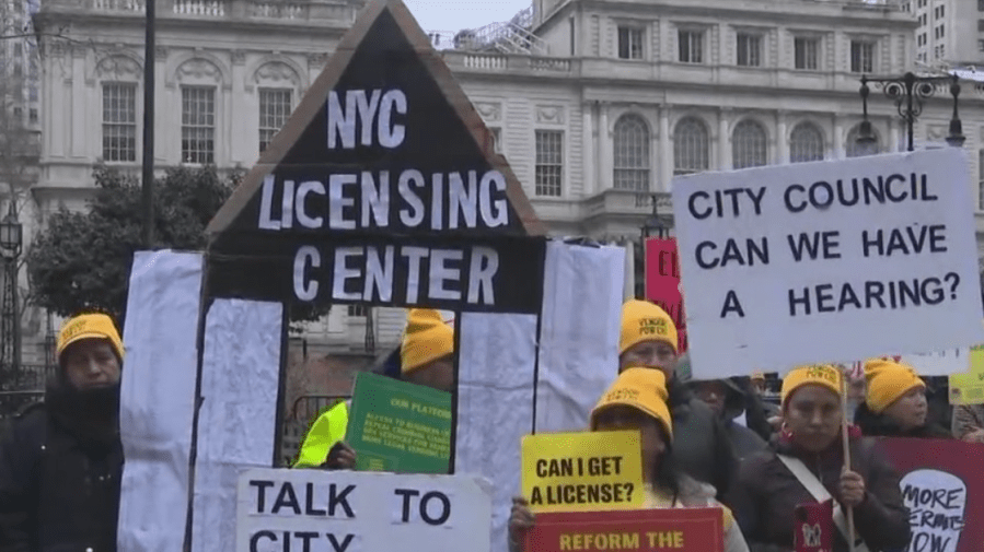 Hundreds demand City Council to make it easier to get vending licenses