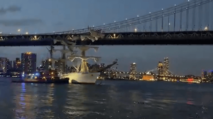 Brooklyn Bridge open again after ship collision: NYCEM