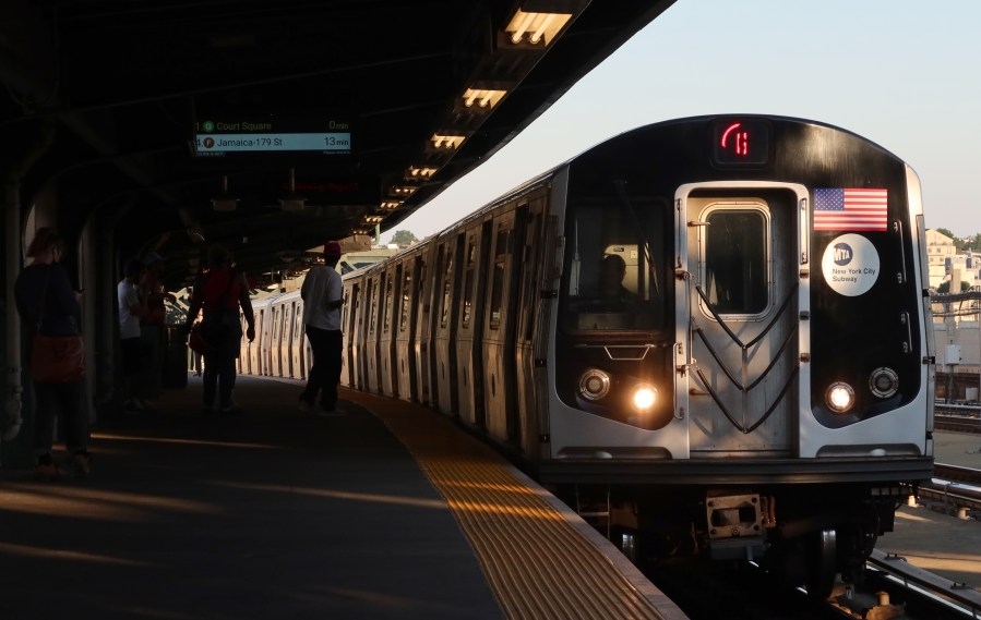 The G train is getting new open gangway subway cars