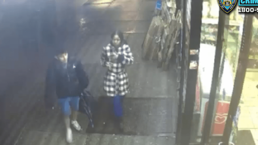 Man hit with umbrella, stabbed in Bronx deli: NYPD