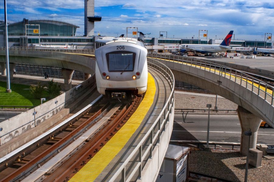 JFK Airport: Van Wyck Expressway closures and AirTrain suspensions