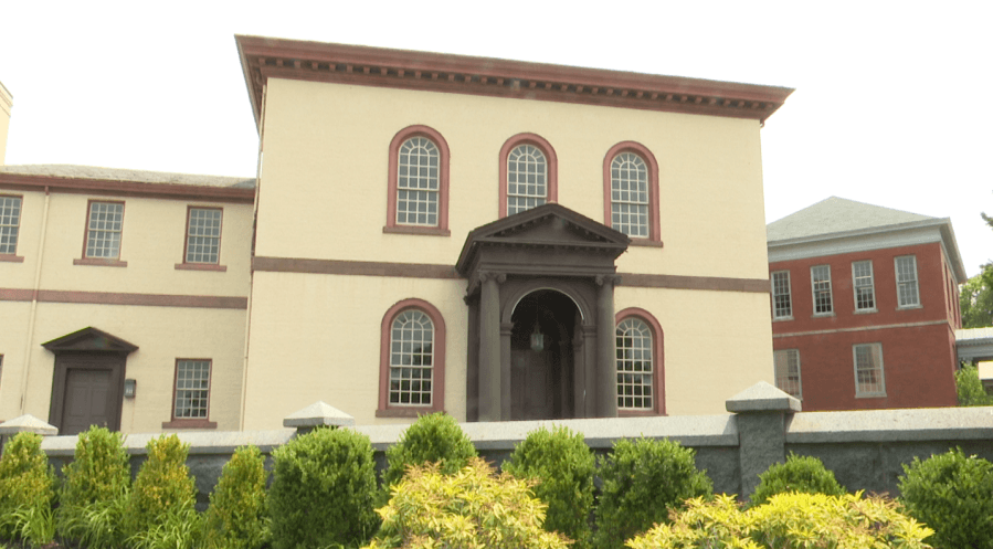 Tours temporarily halted at Touro Synagogue amid long-standing dispute