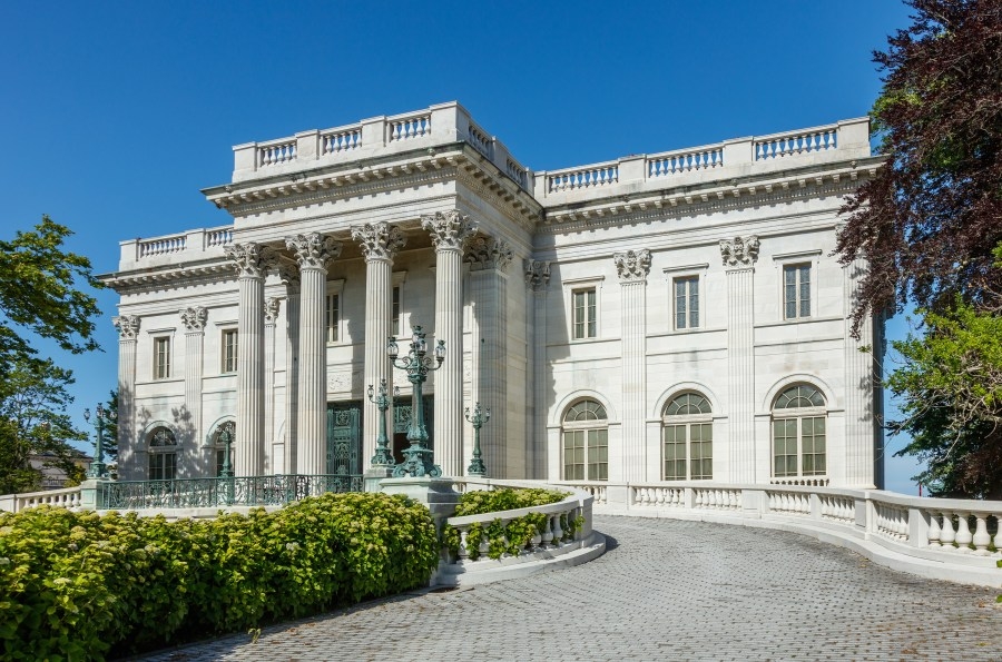 Newport Mansions to offer free admission to locals for one weekend