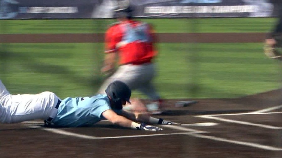 URI edges Dayton in slugfest, 11-10