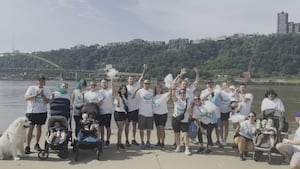 Hundreds of people raise $84,000 for Pulmonary Fibrosis Foundation during annual walk in Pittsburgh