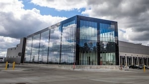 Pittsburgh airport's new cargo facility welcomes first flights with Boeing 747 freighters
