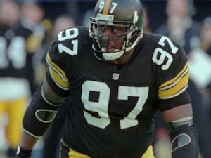 Steelers AFC Champion defensive end Ray Seals dies at 59