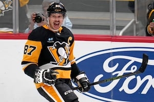 Sidney Crosby joins Team Canada's IIHF World Championship roster for first time since 2015
